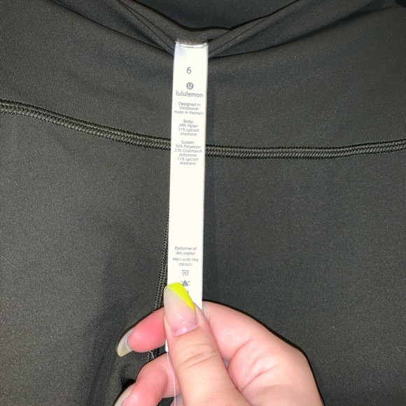 Lululemon cropped leggings - Picture 3 of 3